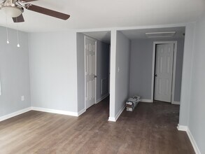 Building Photo - 4514 Sterling St