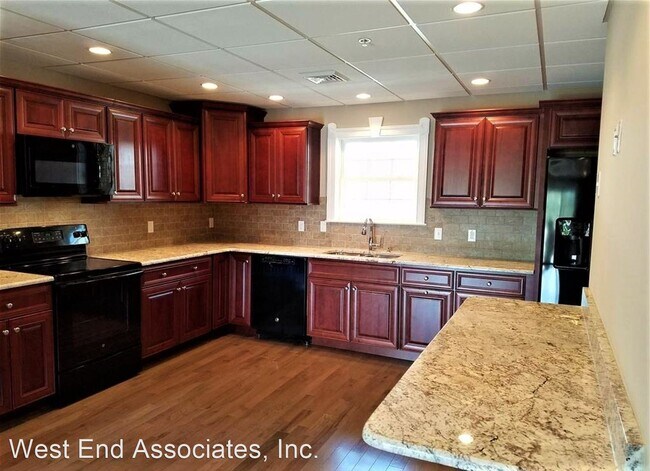 Foto del edificio - 2 br, 2 bath House - 252 N Walnut St, apt 210