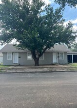 Building Photo - 406 22nd St