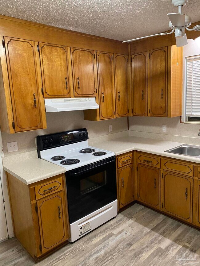 Foto del edificio - 6005 Muldoon Rd