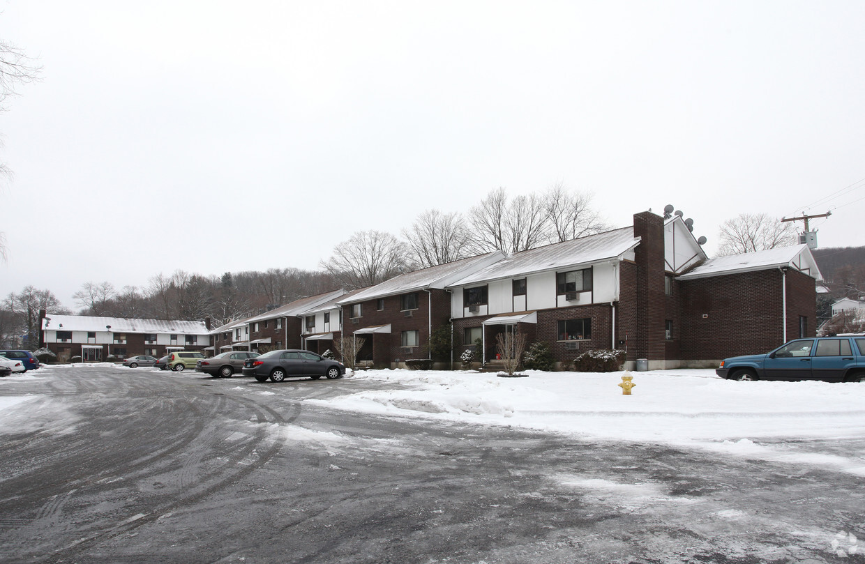 Primary Photo - Westbrook Park Apartments