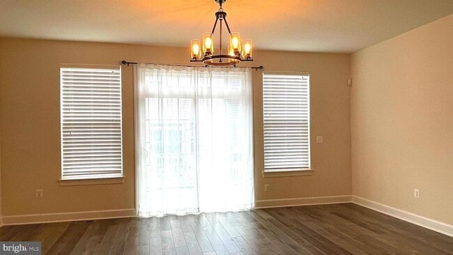 Building Photo - 15303 Linville Creek Dr