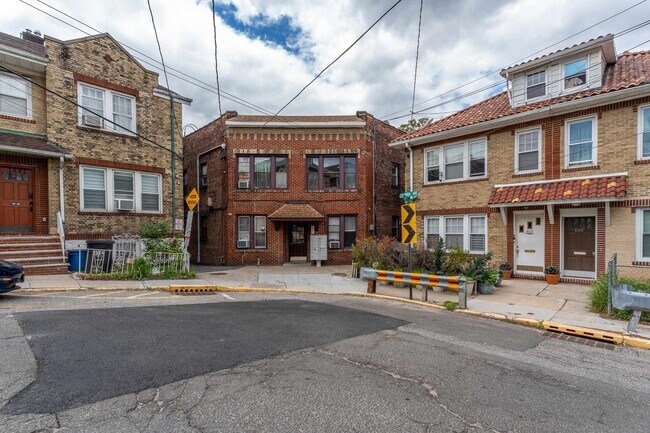 Foto del edificio - 601 Columbia Ave