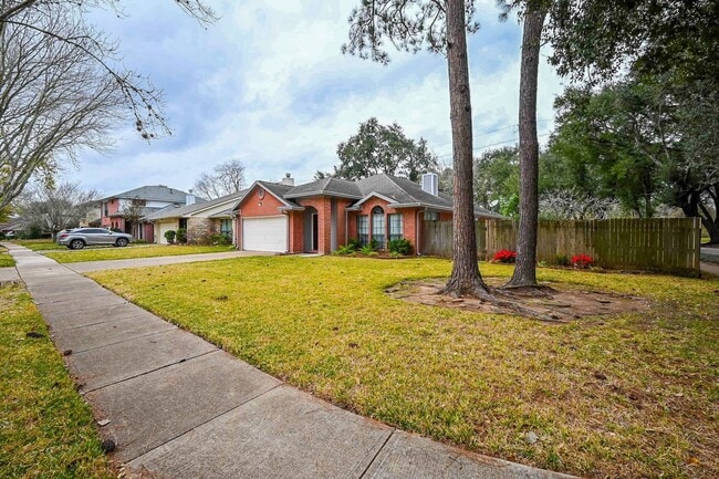 Building Photo - 3551 Santa Rosa Ln