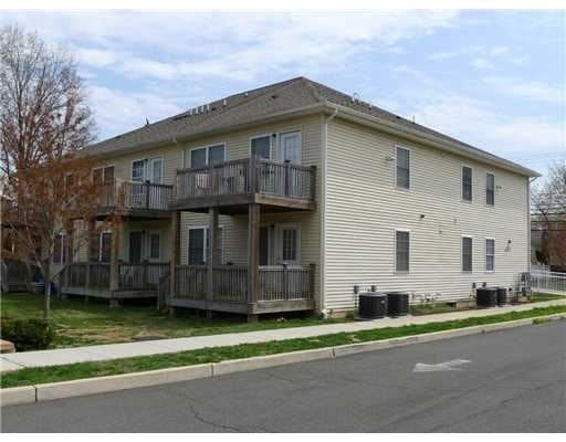 Foto del edificio - 111 Harris Ave
