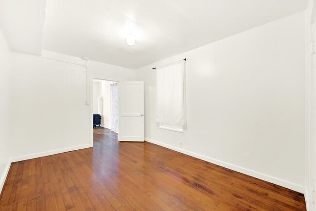 Building Photo - 519 Virginia St