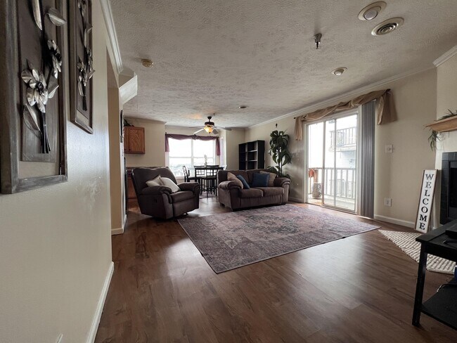 Foto del edificio - 200 Stewart Ln