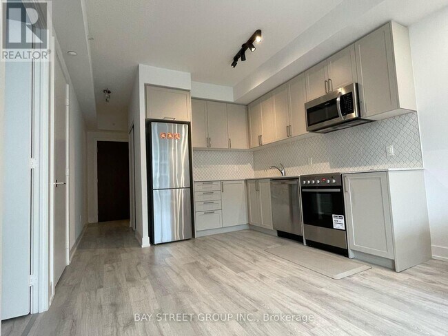 Building Photo - 278-6278 Buchanan Dr