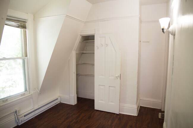 Foto del edificio - 2711 Delaware St SE