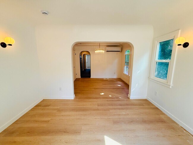 Foto del edificio - 3774 S Gramercy Pl
