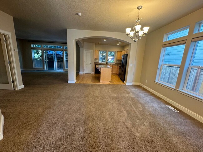 Building Photo - 154 NE Porto Way