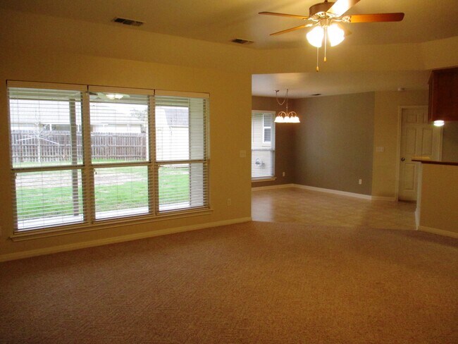 Foto del edificio - 2061 Stonehaven