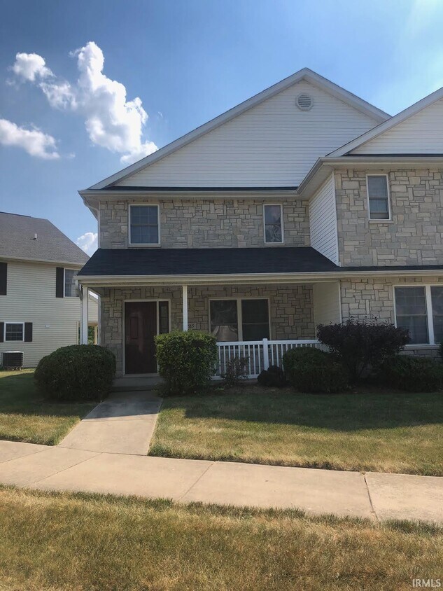 Primary Photo - 1285 Cobble Creek Cir