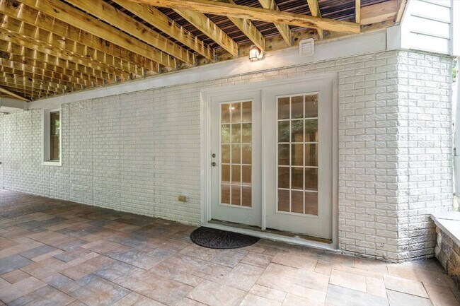 Building Photo - 1010 Hotchkiss Ct