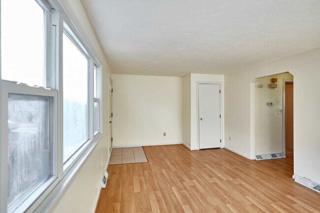 Photo - 31 Reservoir St House