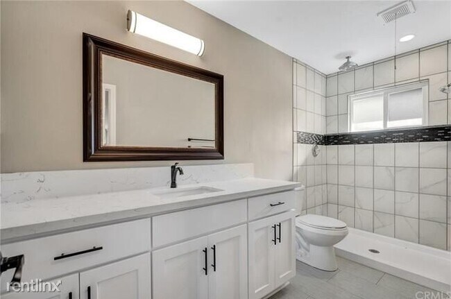 Building Photo - 4 br, 2 bath House - 255 Frost Court