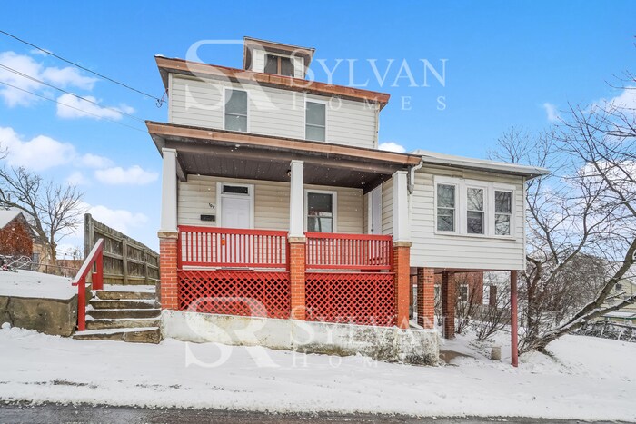 Primary Photo - 109 E Cross Ave
