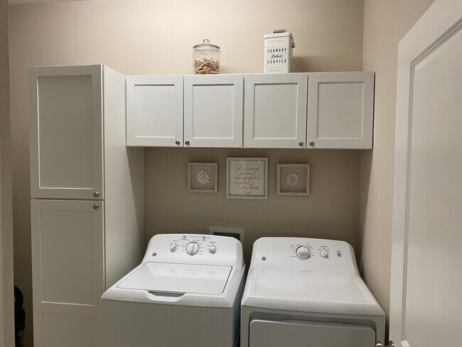 Building Photo - 13823 Messina Loop