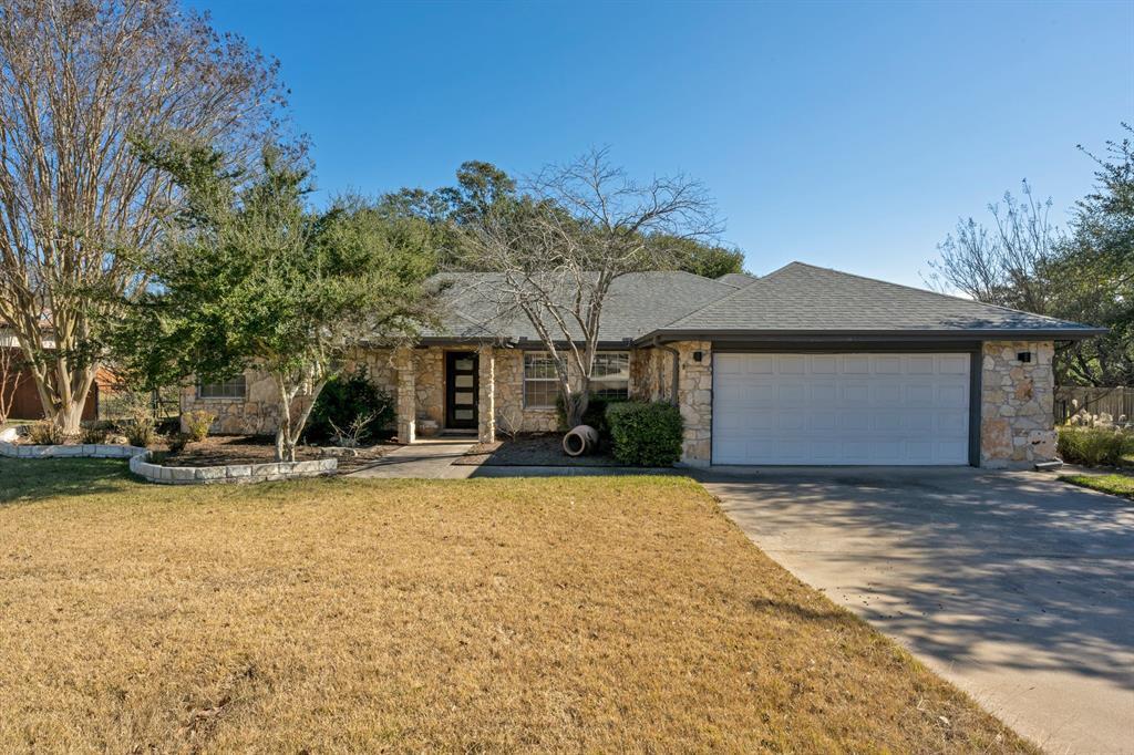 Foto principal - 810 Meadow Oaks Dr