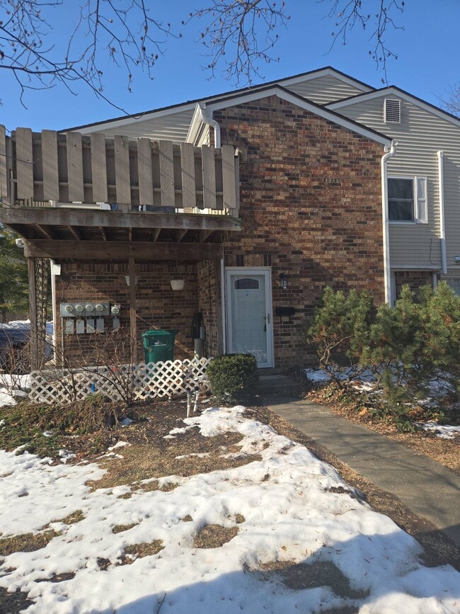 Building Photo - 8284 Sobax Dr