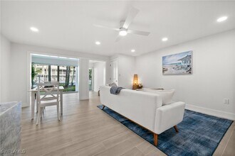 Building Photo - 342 Harbour Dr