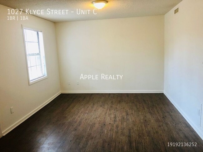 Building Photo - 1027 Klyce St