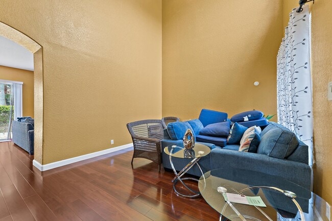 Foto del edificio - 4812 Victoria Cir