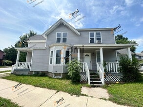 Building Photo - 215 Lafayette St
