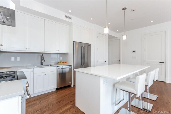 Foto del edificio - 108 Mamaroneck Ave