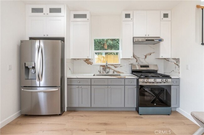 Foto del edificio - 15596 Dawson Ln