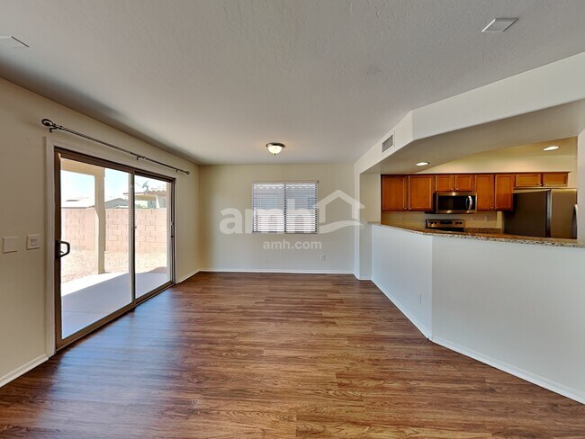 Foto del edificio - 11353 W Buchanan St