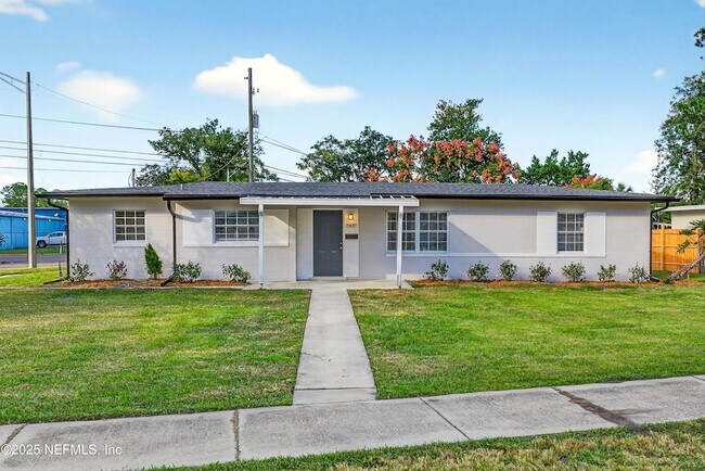 Foto del edificio - 5437 Attleboro St