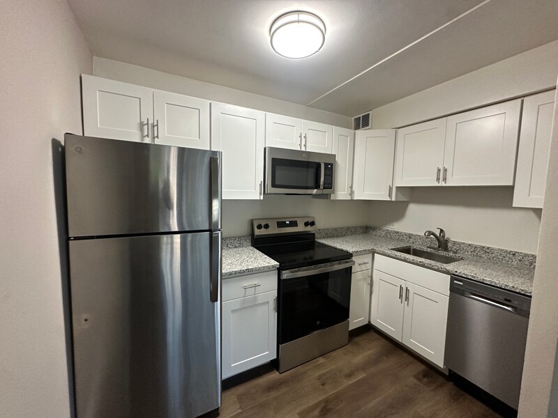 Foto principal - 1560 N Prospect Ave