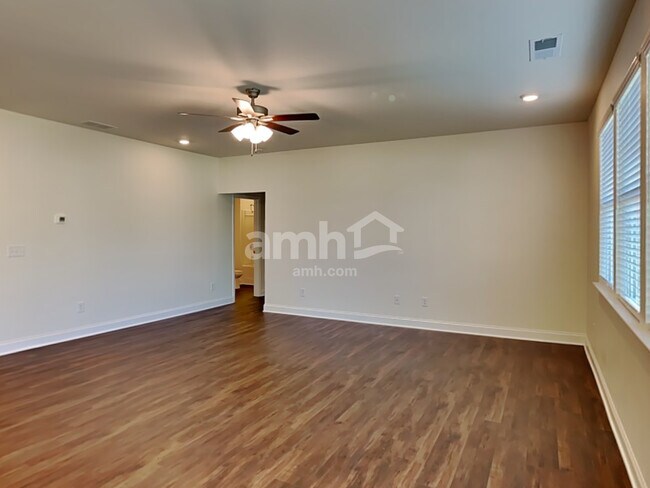 Foto del edificio - 788 Carnaby Ln