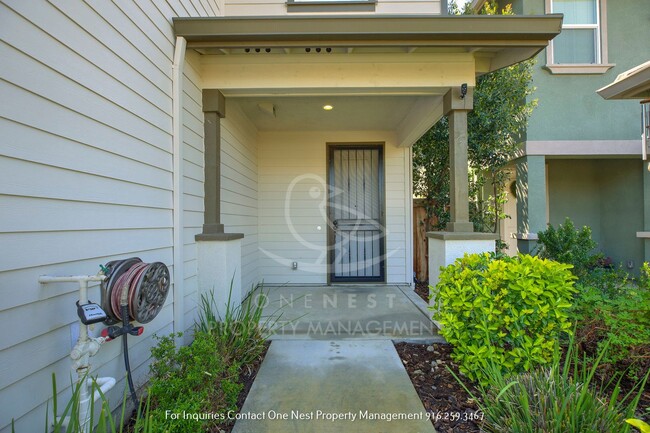 Building Photo - Early Summer move in, available ASAP 4 bd ...