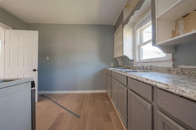 Foto del edificio - 4704 Farmer St
