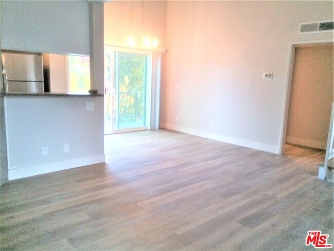 Foto del edificio - 11230 Camarillo St