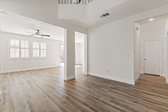 Foto del edificio - Fabulous Highly Upgraded Home!