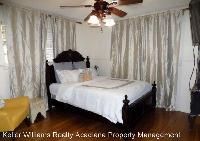 Foto del edificio - 3 br, 3 bath House - 305 Cambridge Drive