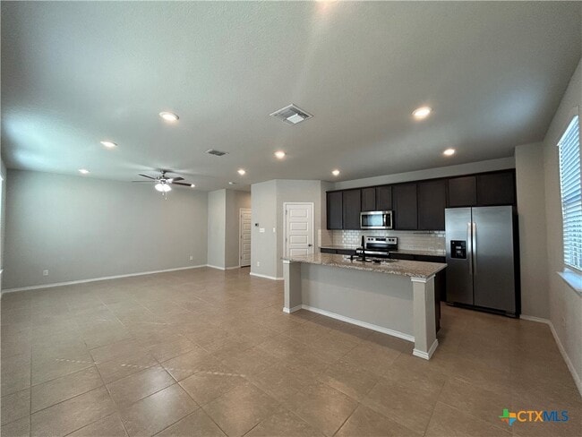 Building Photo - 2565 Hiddenbrooke Trace