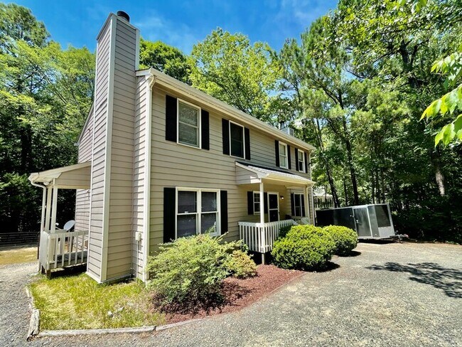 Foto del edificio - 3432-A Old Chapel Hill Road Durham, NC 27707