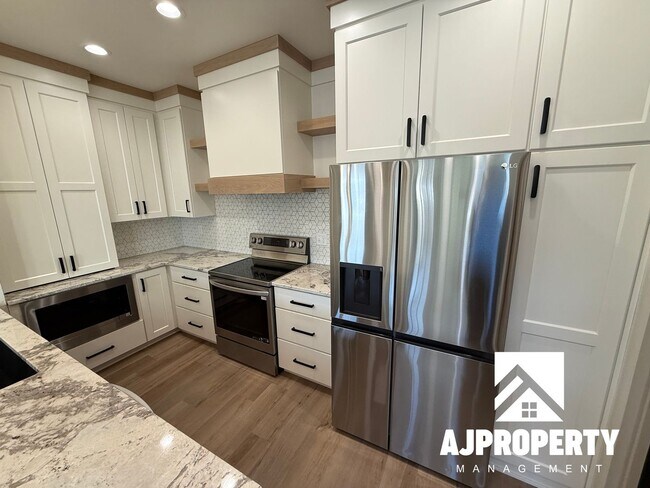 Foto del edificio - 8609 W Shoreline Pl