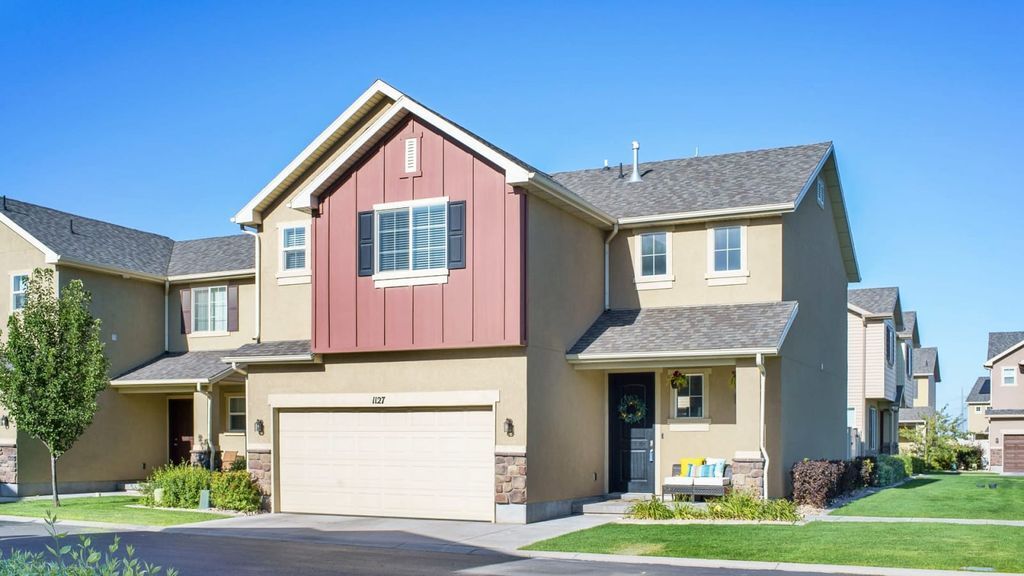 Primary Photo - 1127 W Stonehaven Dr