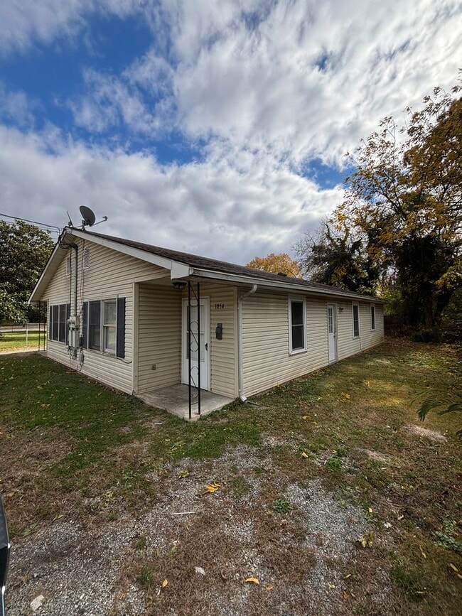 Forest Park Blvd, NW, 1052/1054 - Forest Park Blvd, NW, 1052/1054 Apartment