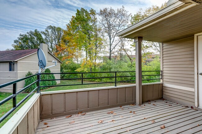 Building Photo - 200 Briarcrest Dr