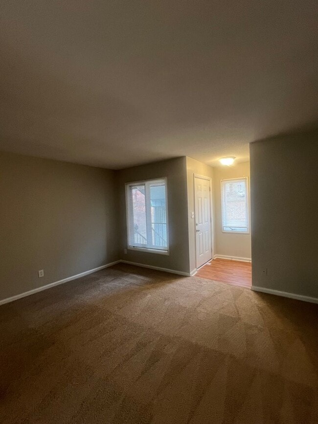 Building Photo - One bedroom for only $950.00