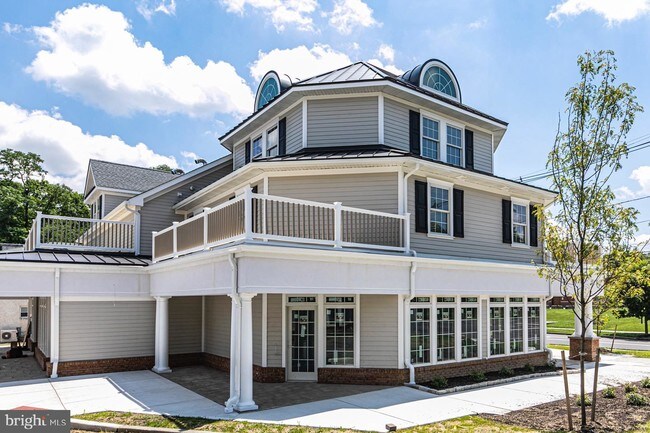 Foto del edificio - 11 Cranbury Rd