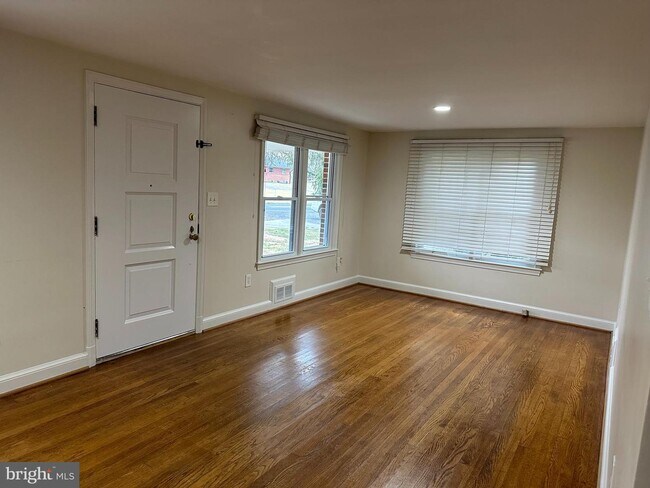 Foto del edificio - 4301 Sundown Rd