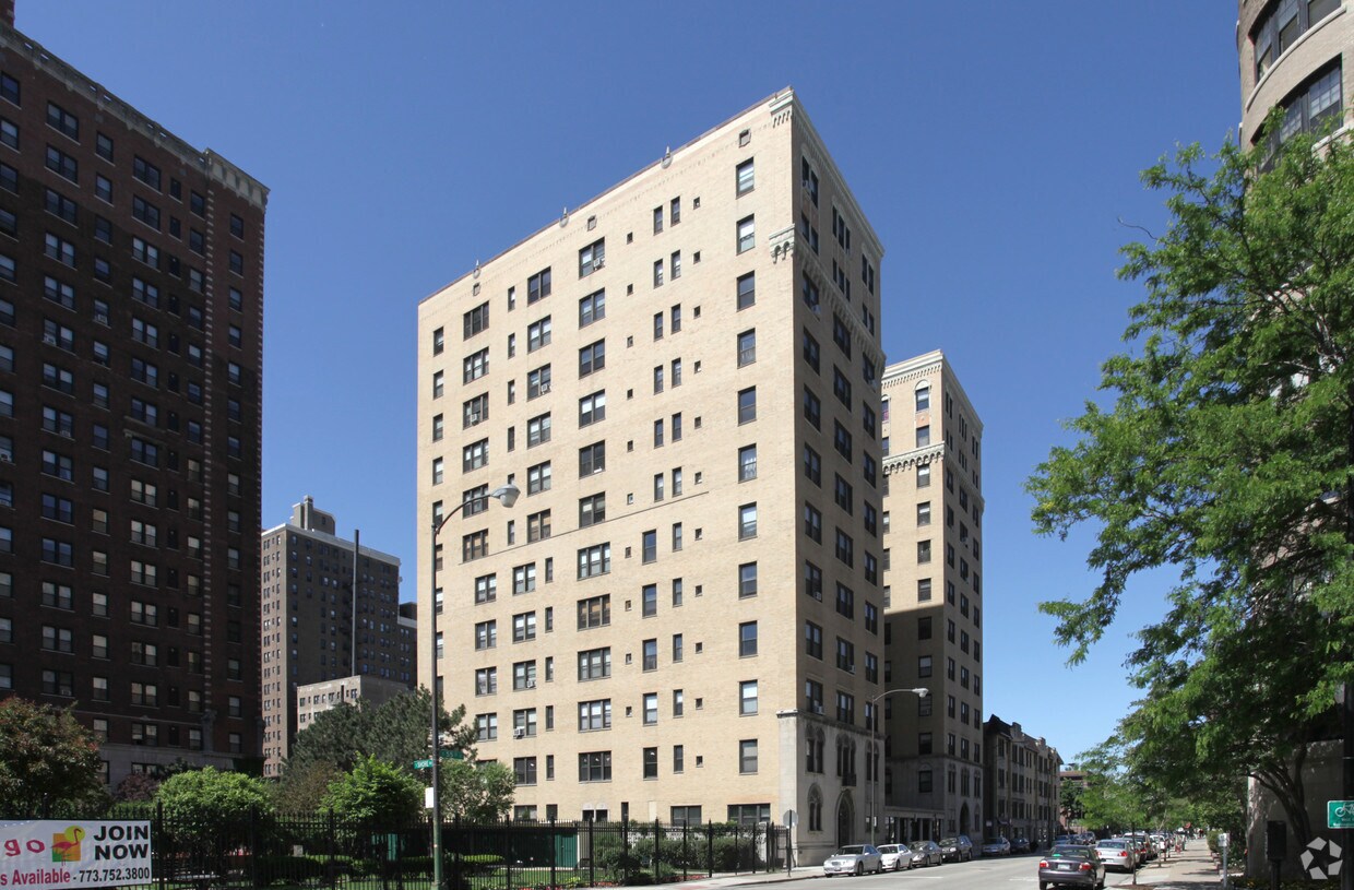 17551765 E 55th St, Chicago, IL 60615 Apartments Chicago, IL