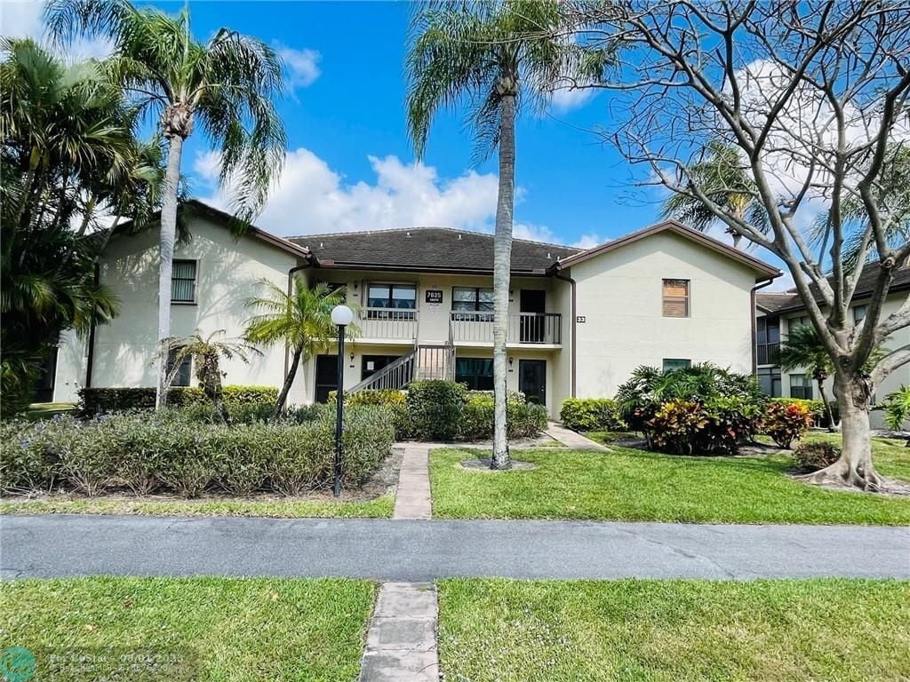 Primary Photo - 7625 Tahiti Ln